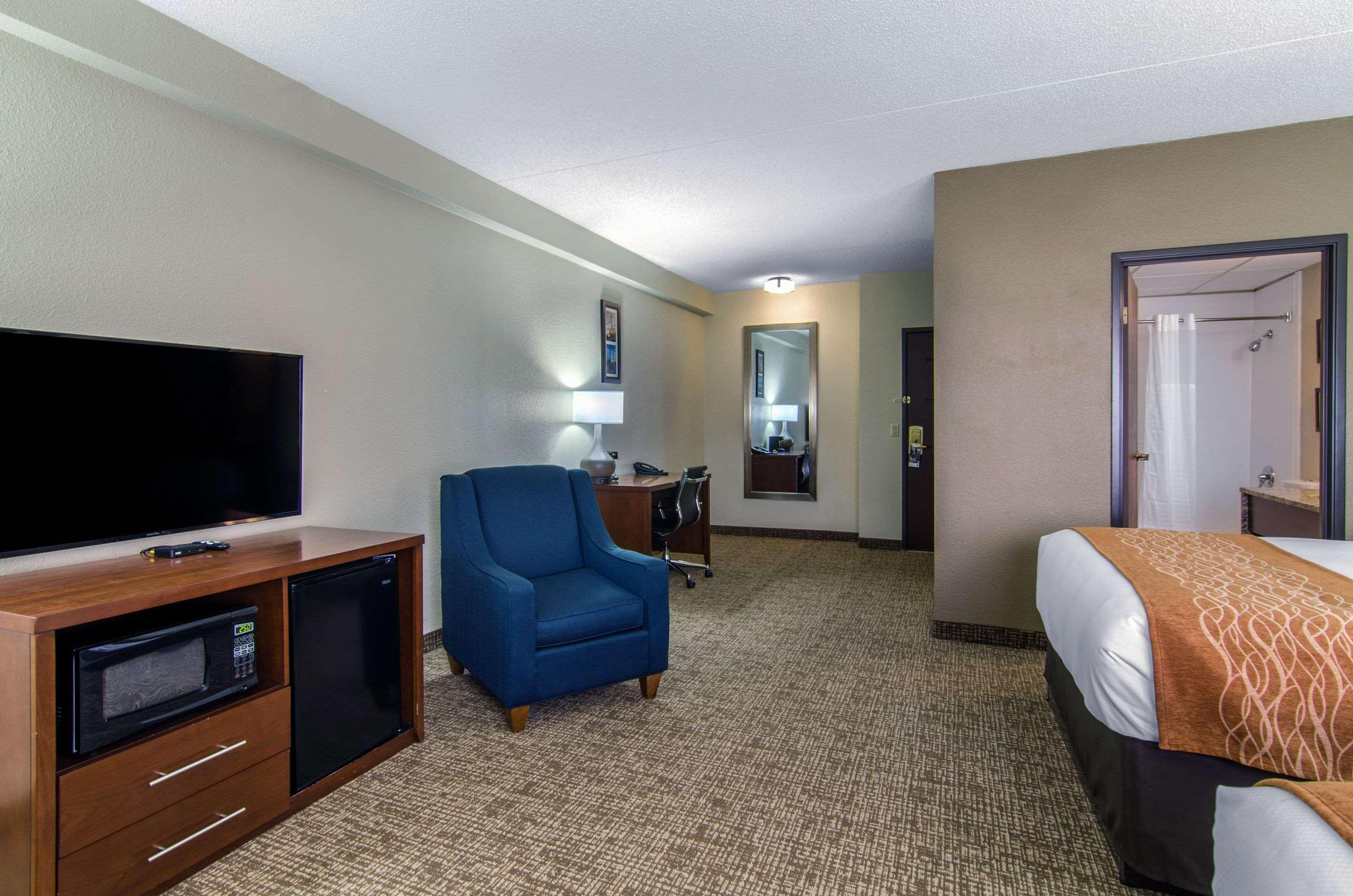 Comfort Inn & Suites Wichita Zewnętrze zdjęcie