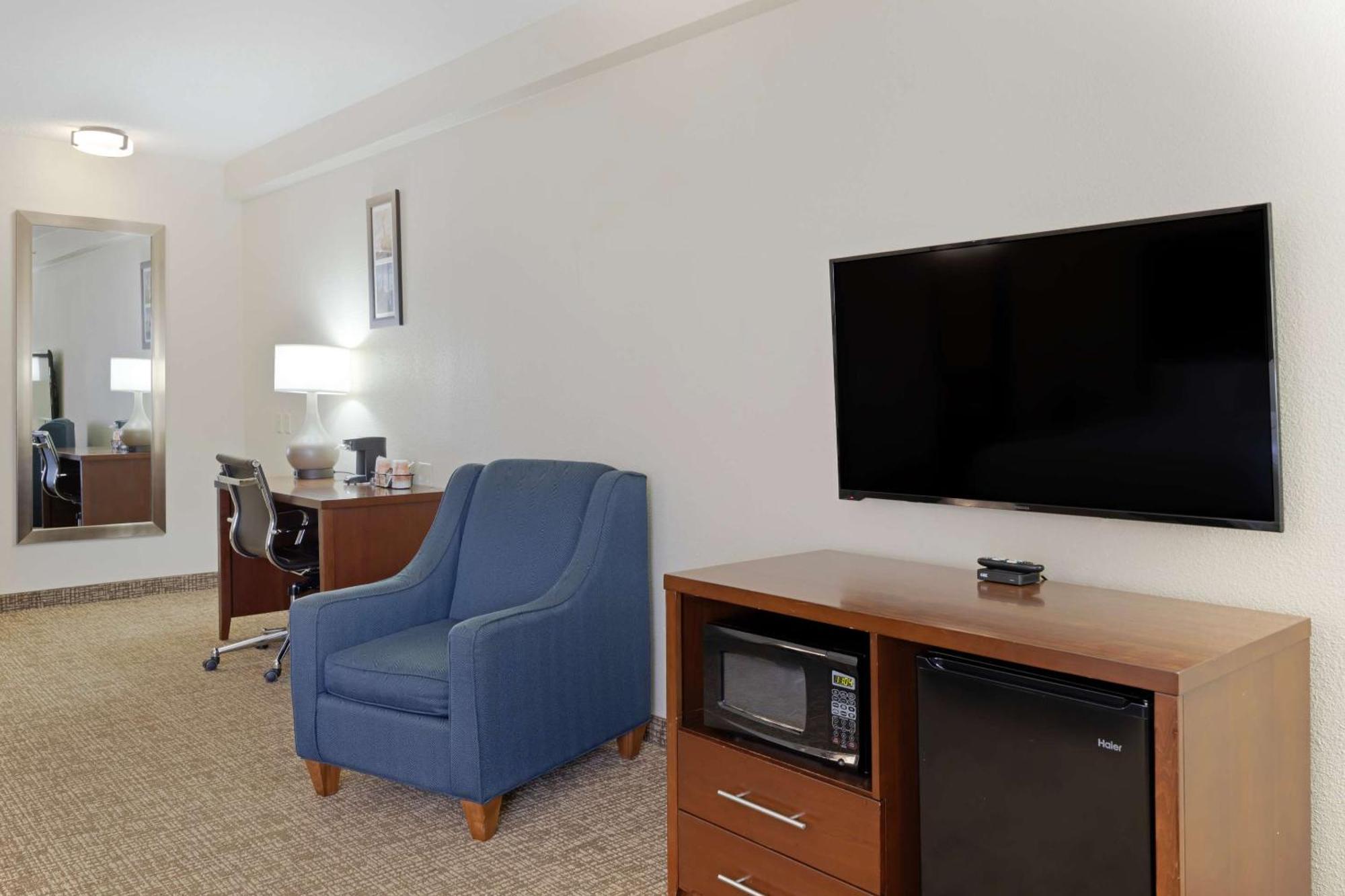 Comfort Inn & Suites Wichita Zewnętrze zdjęcie