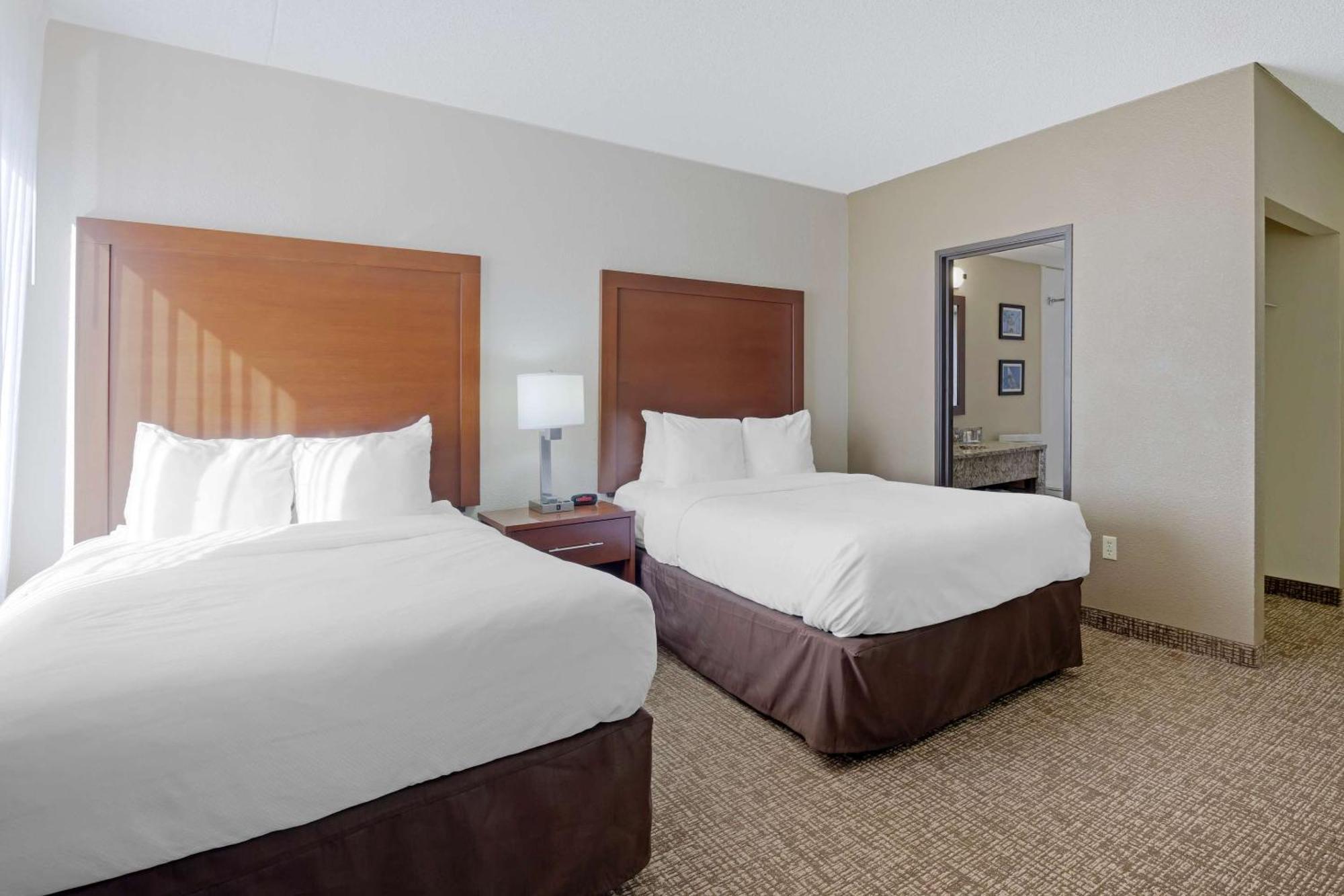 Comfort Inn & Suites Wichita Zewnętrze zdjęcie